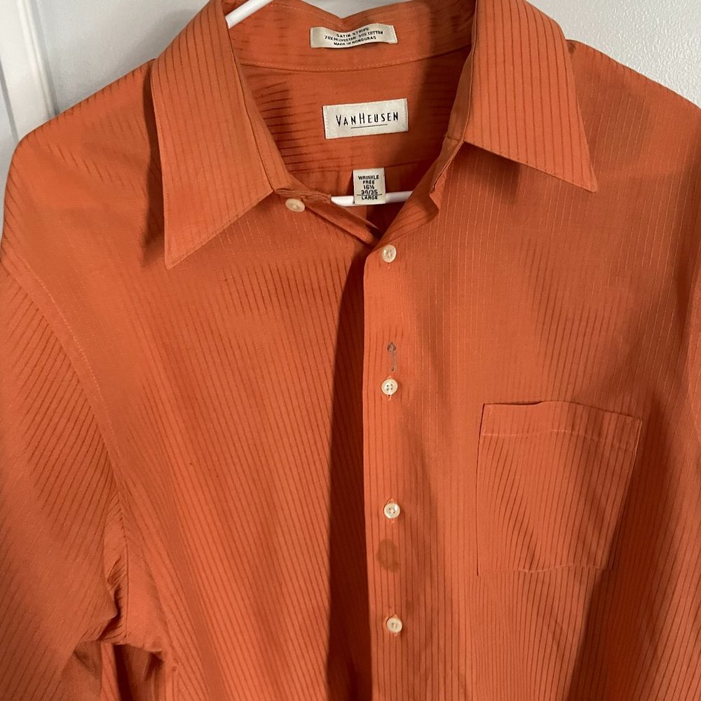 Large Van Heusen Ultra Flex Collar Dress Shirt Orange